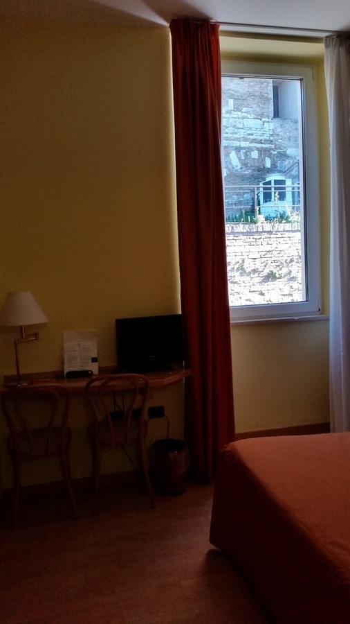 Albergo Italia Urbino Phòng bức ảnh