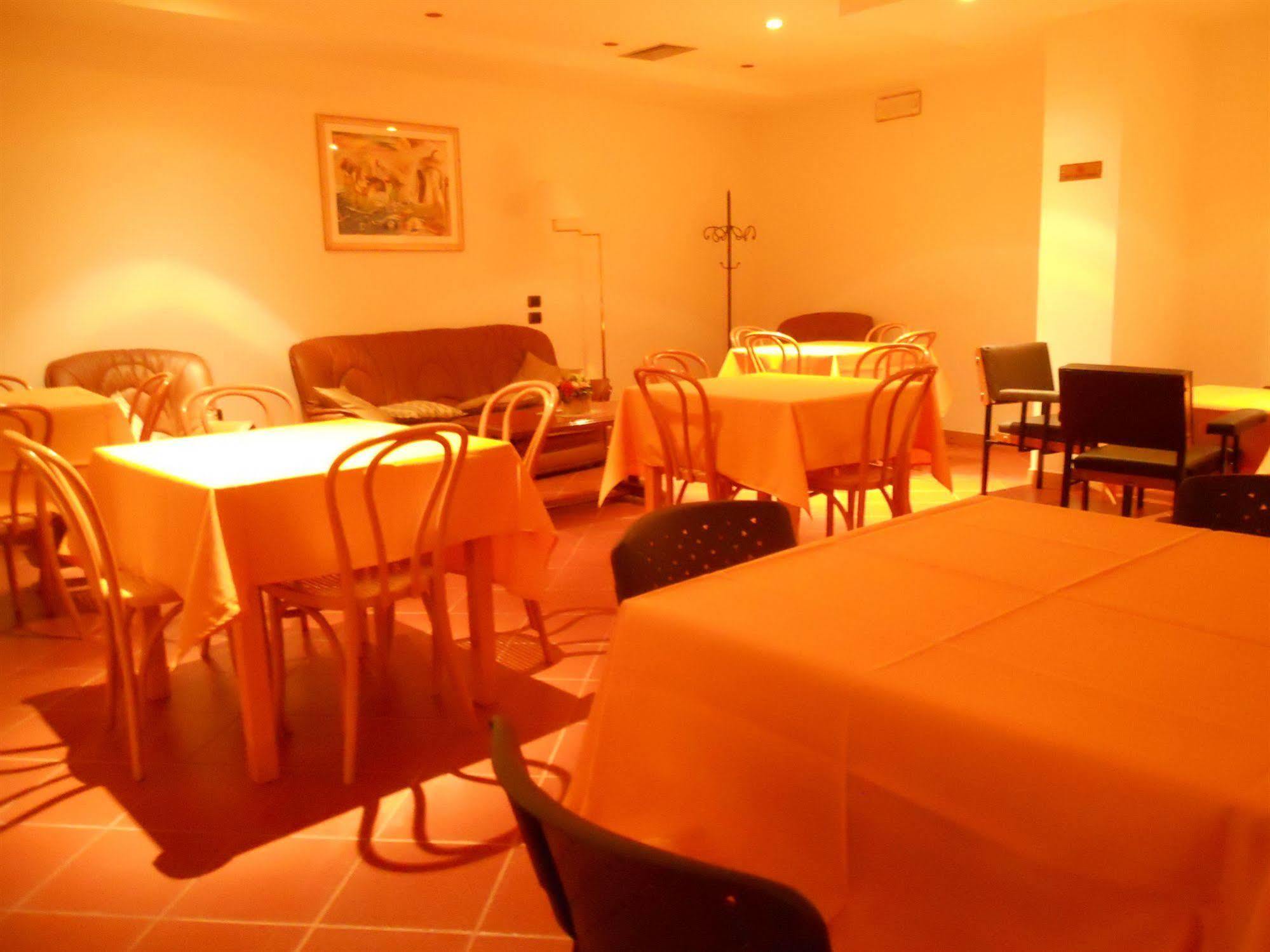 Albergo Italia Urbino Ngoại thất bức ảnh